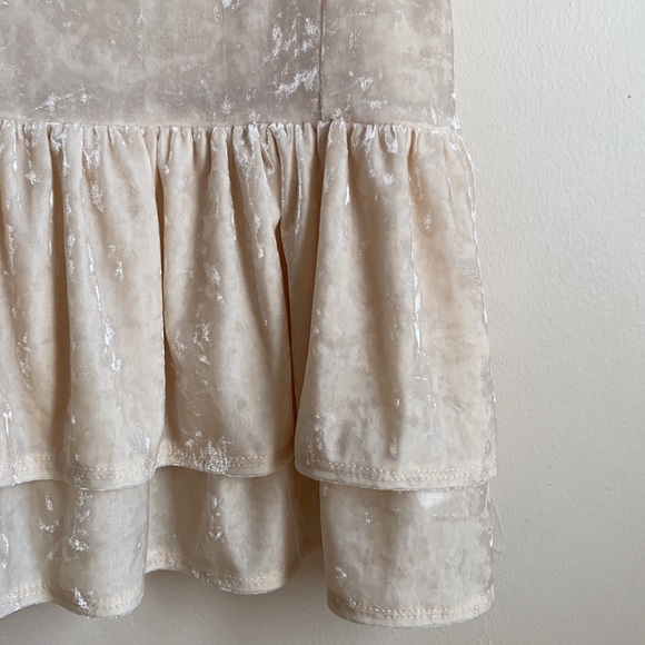 AE Velvet Peplum Top medium champagne - Picture 2 of 5